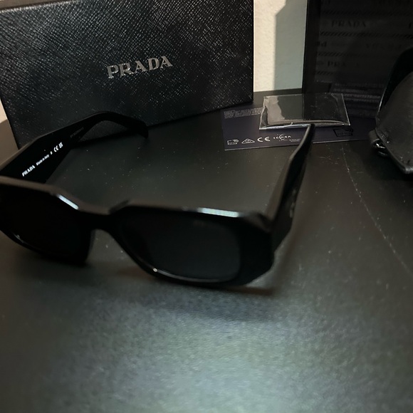 Prada Sleek Black Sunglasses - Picture 1 of 8